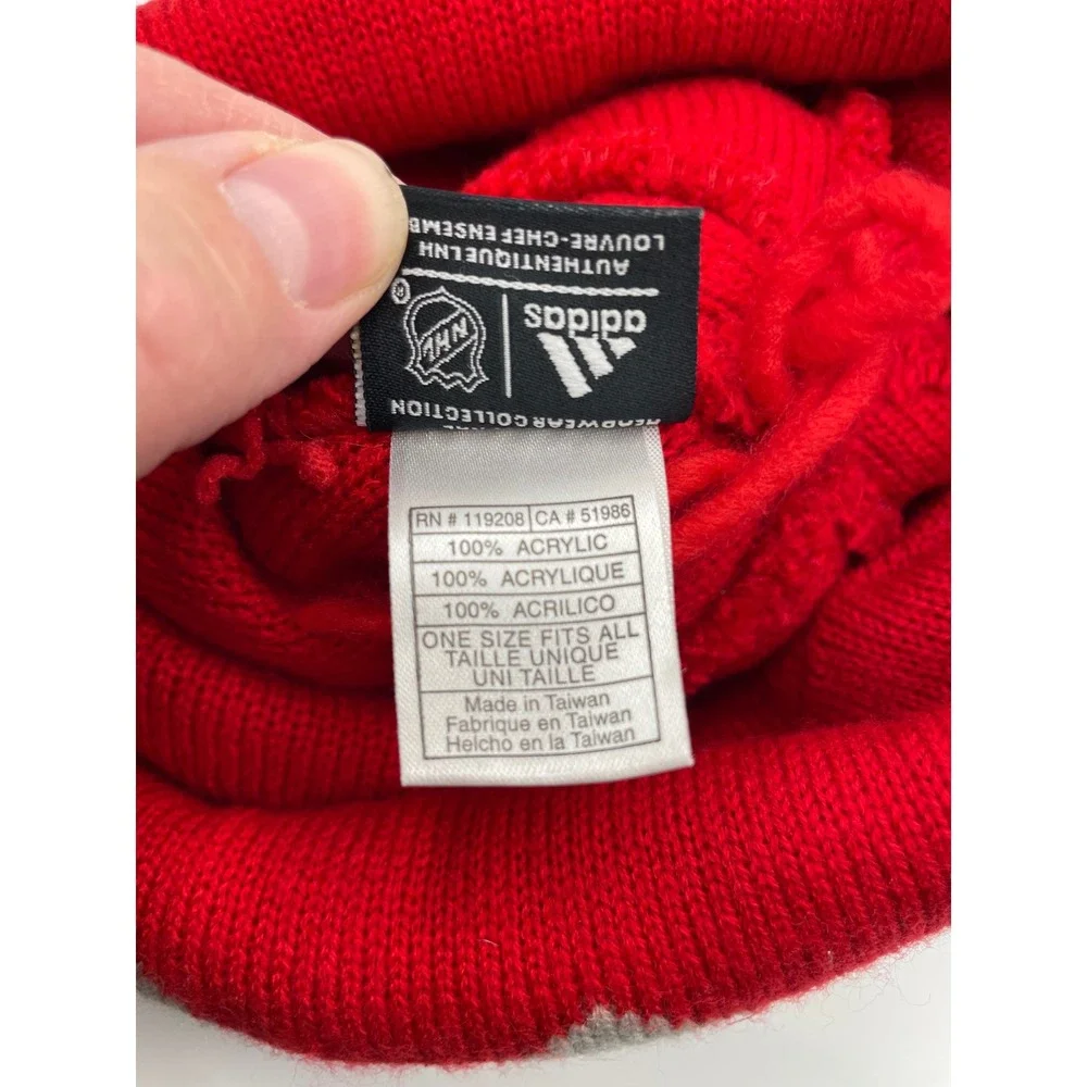 Adidas Chicago Blackhawks NHL Red Snowflake‎ Pom Pom Beanie Hat One Size